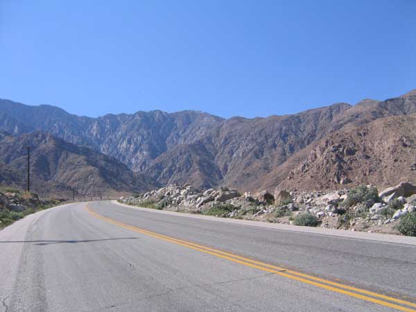 palmsprings_view0.jpg